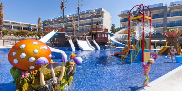 Family-Friendly Hotels: Perfect Vacations