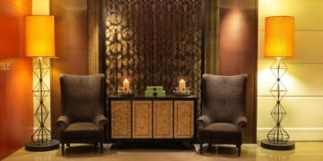 AI Curates: Personalized Hotel Stays and Smart Rooms