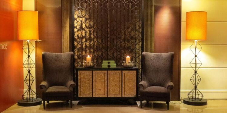 AI Curates: Personalized Hotel Stays and Smart Rooms